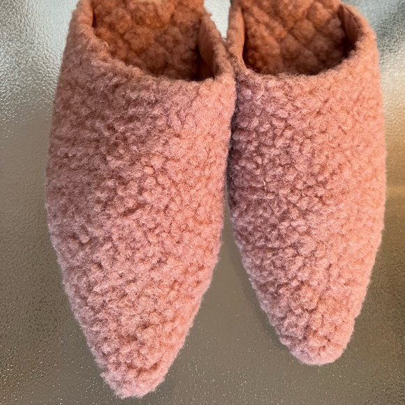 Birdies NWOB Faux Shearling Lark Slides In Pink Blush Size 7.5 - Picture 7 of 12